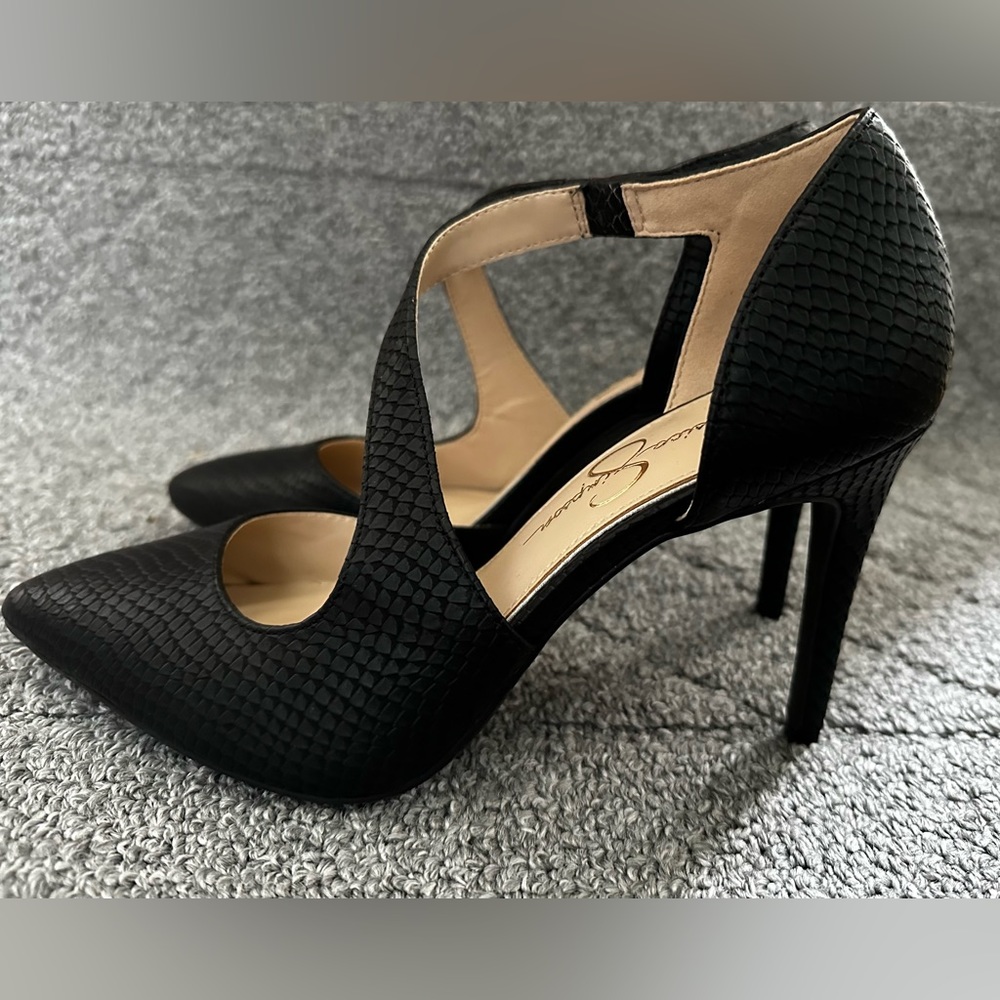 Jessica Simpson black pumps Size 8.5 M.